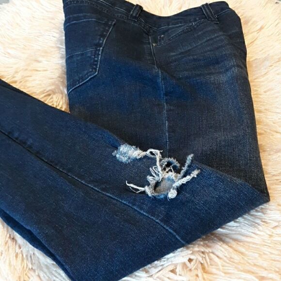 Distress Refuge blue jeans - Picture 4 of 8